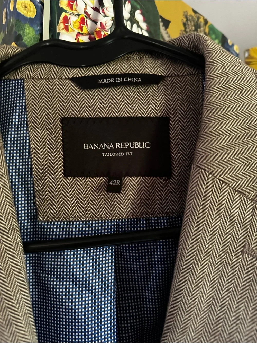 Banana Republic Herringbone tailored Light Brown Two-Button Blazer 42R Cotton